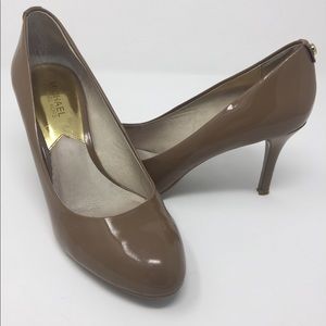 Michael Kors Brown Tan closed toed leather heels